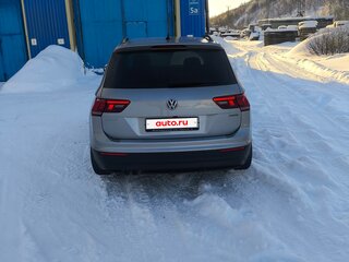 2020 Volkswagen Tiguan II, серебристый, 2470000 рублей, вид 4