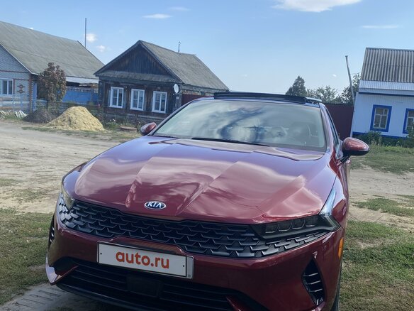 2020 Kia K5 III, красный, 2150000 рублей - вид 5