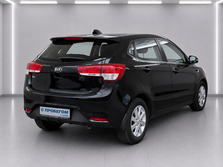 2017 Kia Rio III Рестайлинг, чёрный, 1350000 рублей, вид 4