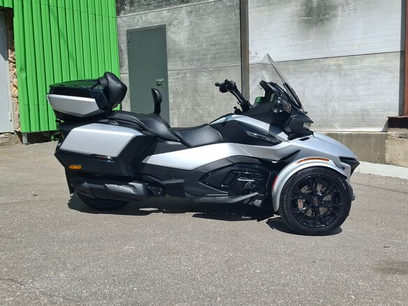 2022 BRP Can-Am Spyder, серый, 3350000 рублей - вид 2