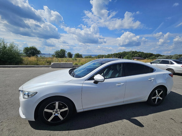2015 Mazda 6 III (GJ) Рестайлинг, белый, 1700000 рублей - вид 5