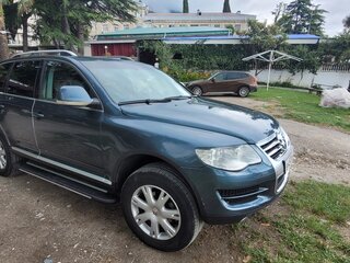 2007 Volkswagen Touareg I Рестайлинг, серый, 1300000 рублей, вид 4
