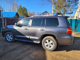 2014 Toyota Land Cruiser 200 Series Рестайлинг 1, серый, 3600000 рублей, вид 4
