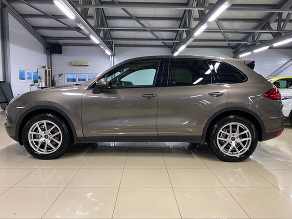 2012 Porsche Cayenne Diesel II (958), коричневый - вид 9