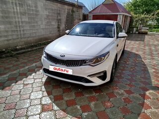 2019 Kia Optima IV Рестайлинг, белый, 1800000 рублей, вид 1