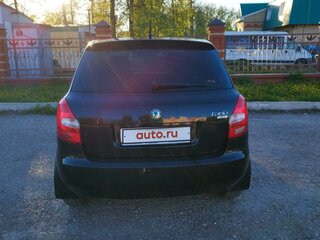 2011 Skoda Fabia II Рестайлинг, чёрный, 400000 рублей, вид 3