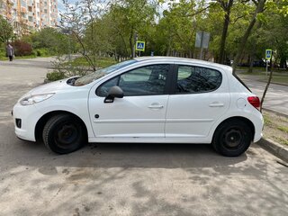 2010 Peugeot 207 I Рестайлинг, белый, 700000 рублей, вид 4