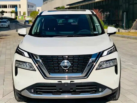 2023 Nissan X-Trail IV, белый, 2800000 рублей, вид 3