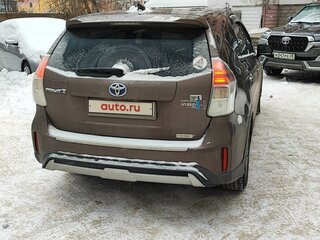 2015 Toyota Prius Alpha I (ZVW40/41) Рестайлинг, коричневый, 1650000 рублей, вид 2