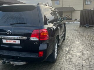 2015 Toyota Land Cruiser 200 Series Рестайлинг 1, чёрный, 4000000 рублей, вид 4