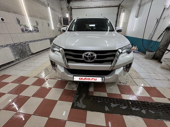 2018 Toyota Fortuner II, белый, 4200000 рублей