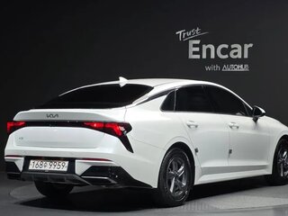 2024 Kia K5 LPi III Рестайлинг, белый, 2550000 рублей, вид 3