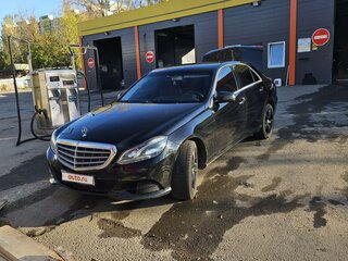 2015 Mercedes-Benz E-Класс 200 IV (W212, S212, C207) Рестайлинг, чёрный, 1750000 рублей, вид 1