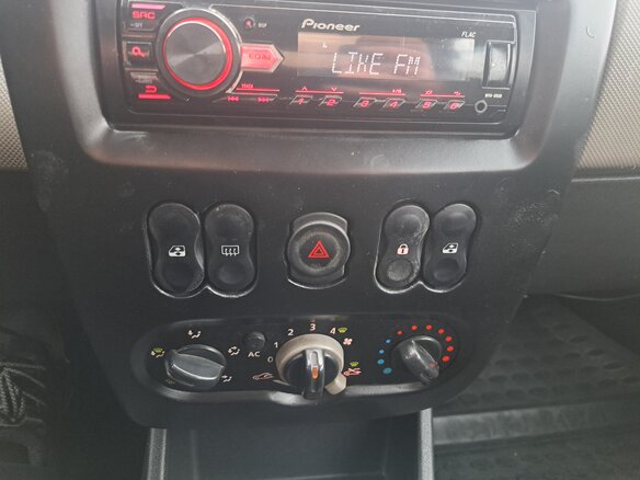 2010 Renault Logan I Рестайлинг, серый - вид 3