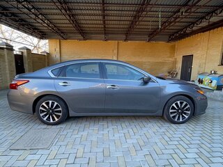 2018 Nissan Altima V (L33) Рестайлинг, серый, 1630000 рублей, вид 2