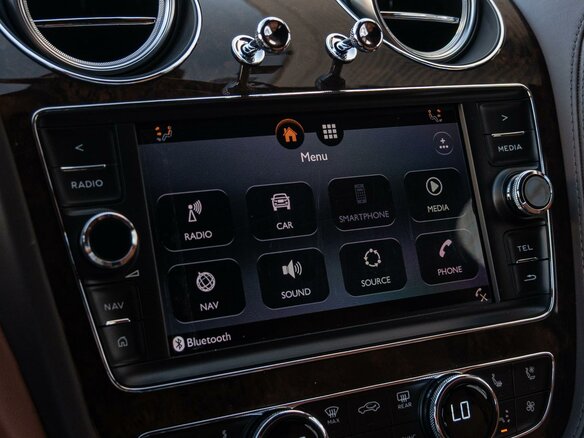 2019 Bentley Bentayga I, серый, 13200000 рублей - вид 11