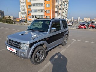 2010 Mitsubishi Pajero Mini II, серебристый, 850000 рублей, вид 1