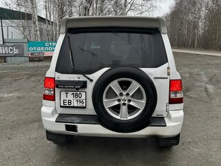2001 Mitsubishi Pajero iO, белый, 400000 рублей, вид 3