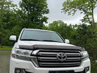 2017 Toyota Land Cruiser 200 Series Рестайлинг 2, белый, 5650000 рублей, вид 1