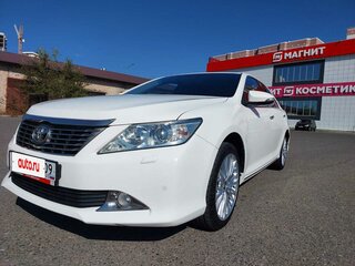 2014 Toyota Camry VII (XV50), белый, 2050000 рублей, вид 1