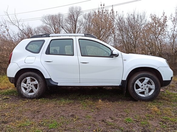 2015 Renault Duster I Рестайлинг, белый, 1100000 рублей - вид 4