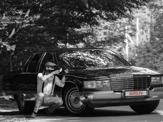 1993 Cadillac Fleetwood II, чёрный, 5555555 рублей, вид 1
