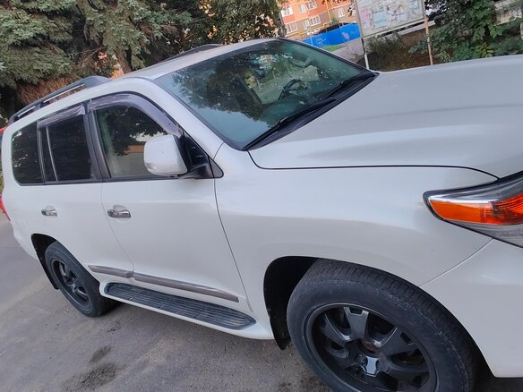 2013 Toyota Land Cruiser 200 Series Рестайлинг 1, белый, 3500000 рублей - вид 5