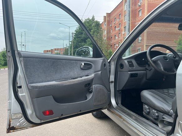 2003 Kia Magentis I Рестайлинг, серебристый, 279000 рублей - вид 5