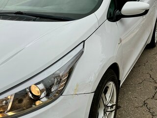 2017 Kia Ceed II Рестайлинг, белый, 1000000 рублей, вид 3