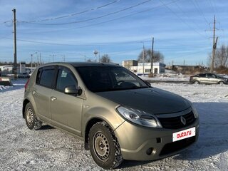 2010 Renault Sandero I, бежевый, 510000 рублей, вид 2