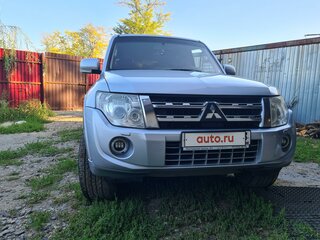 2012 Mitsubishi Pajero IV Рестайлинг 1, серебристый, 2150000 рублей, вид 4