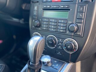 2011 Land Rover Freelander II Рестайлинг, белый, 1500000 рублей, вид 2