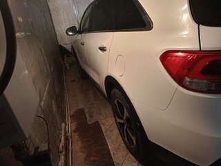 2017 Kia Sorento III Prime Рестайлинг, белый, 3050000 рублей, вид 5