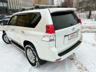 2011 Toyota Land Cruiser Prado 150 Series, белый, 2755000 рублей, вид 3