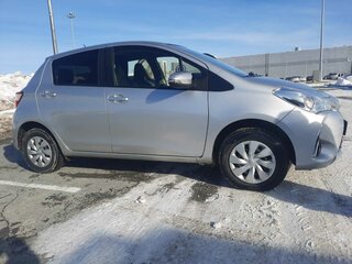 2019 Toyota Vitz III (XP130) Рестайлинг 2, серебристый, 1150000 рублей, вид 4