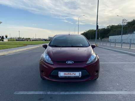 2009 Ford Fiesta Mk6, красный, 850000 рублей, вид 2