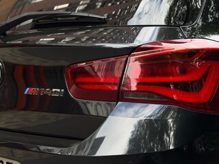 2017 BMW 1 серии M140i xDrive II (F20/F21) Рестайлинг 2, чёрный, 4000000 рублей, вид 5