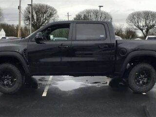 2024 Ram 1500 Crew Cab TRX V, чёрный, 13239682 рублей, вид 3