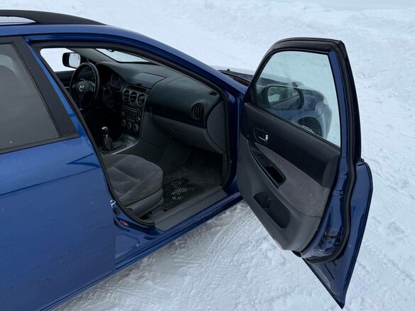 2005 Mazda 6 I (GG), синий, 700000 рублей - вид 9