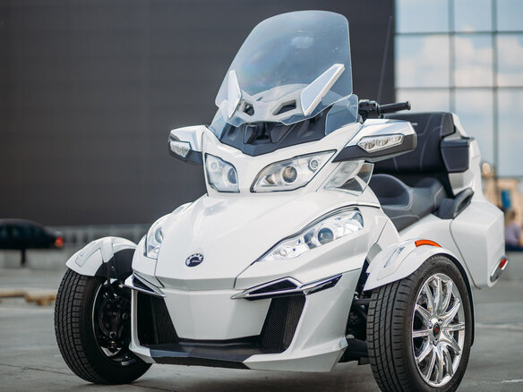 2015 BRP Can-Am Spyder, белый, 1528202 рублей - вид 11