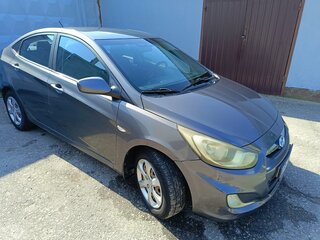 2012 Hyundai Solaris I, серый, 690000 рублей, вид 1