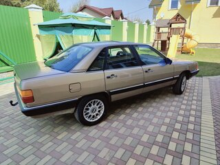 1983 Audi 100 III (C3), бежевый, 650000 рублей, вид 2