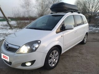 2012 Opel Zafira B Рестайлинг, белый, 660000 рублей, вид 1