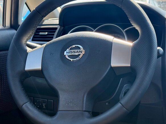 2010 Nissan Tiida I Рестайлинг, коричневый, 679990 рублей - вид 14