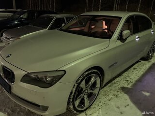 2012 BMW 7 серии Long 750Li xDrive V (F01/F02/F04), белый, 2200000 рублей, вид 2