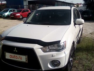 2012 Mitsubishi Outlander II Рестайлинг, белый, 1600000 рублей, вид 1