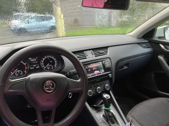 2018 Skoda Octavia III (A7) Рестайлинг, белый, 1145000 рублей - вид 5