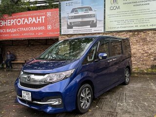 2017 Honda Stepwgn V, синий, 2050000 рублей, вид 1
