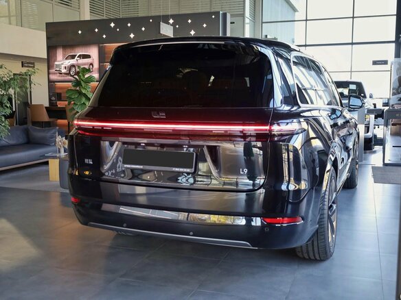 2025 Li Auto (Lixiang) L9 52.3 kWh I Рестайлинг, чёрный - вид 1