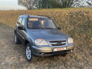 2016 Chevrolet Niva I Рестайлинг, серый, 760000 рублей, вид 1